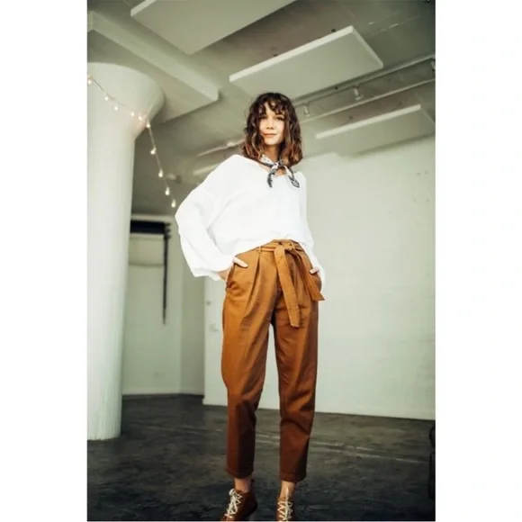 Free People Hi-Waisted Pegged 90's Pant - Picture 5 of 12